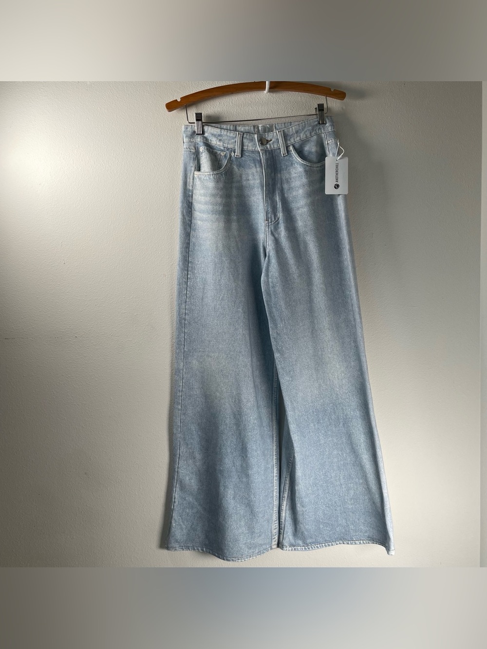 NEW AnotherChill Wide Leg
Jeggings Faux Denim Sweatpant Jeans Women’s Size M